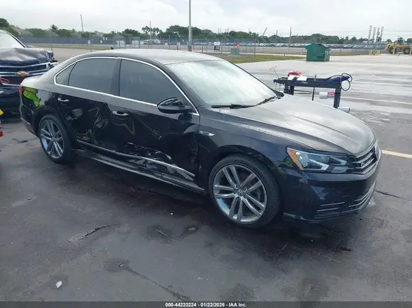 1VWDT7A37HC054509 2017 VOLKSWAGEN PASSAT - Image 1
