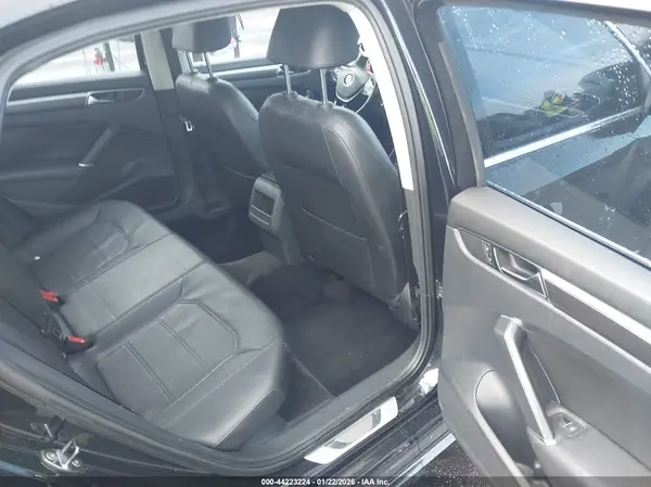 1VWDT7A37HC054509 2017 VOLKSWAGEN PASSAT - Image 8
