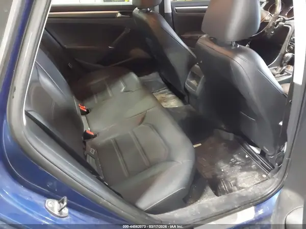 1VWDT7A37HC056695 2017 VOLKSWAGEN PASSAT - Image 8