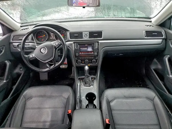 1VWDT7A37HC059239 2017 VOLKSWAGEN PASSAT - Image 8