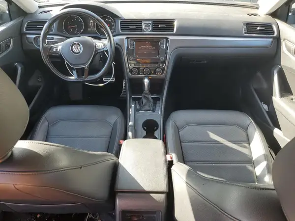 1VWDT7A37HC060620 2017 VOLKSWAGEN PASSAT - Image 8