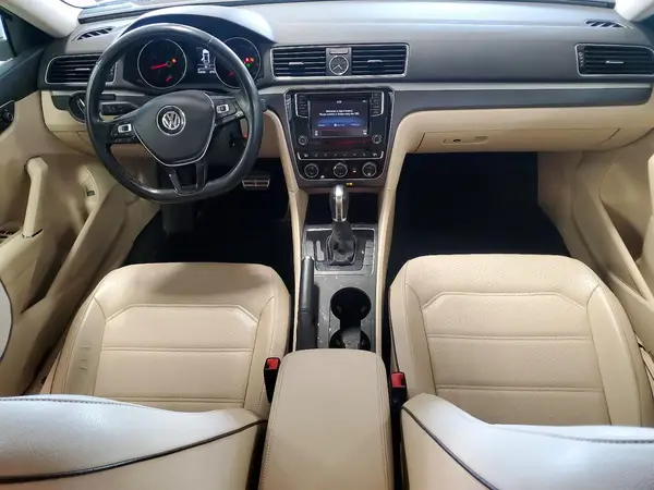 1VWDT7A37HC062206 2017 VOLKSWAGEN PASSAT - Image 8