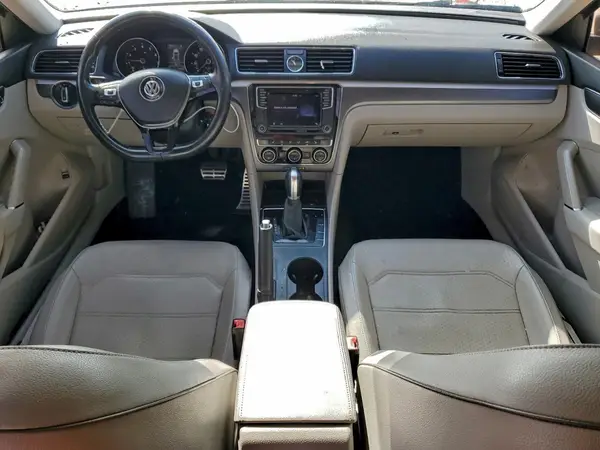 1VWDT7A37HC065073 2017 VOLKSWAGEN PASSAT - Image 8