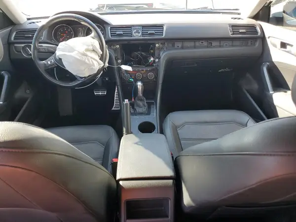 1VWDT7A37HC068636 2017 VOLKSWAGEN PASSAT - Image 8