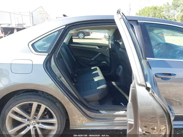 1VWDT7A37HC069706 2017 VOLKSWAGEN PASSAT - Image 8