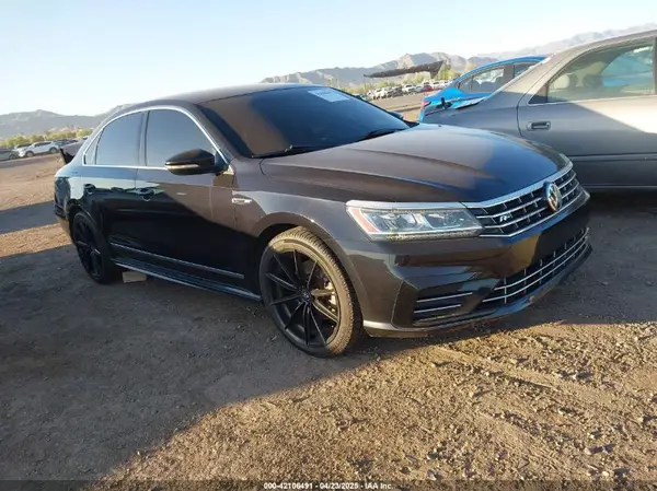 1VWDT7A37HC073271 2017 VOLKSWAGEN PASSAT - Image 1