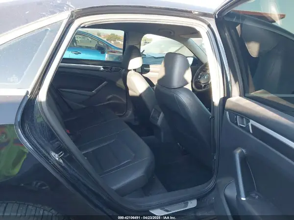 1VWDT7A37HC073271 2017 VOLKSWAGEN PASSAT - Image 8