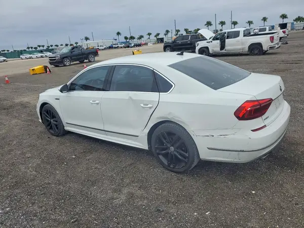1VWDT7A37HC075103 2017 VOLKSWAGEN PASSAT - Image 2