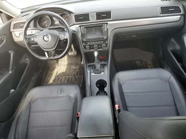 1VWDT7A37HC075389 2017 VOLKSWAGEN PASSAT - Image 8