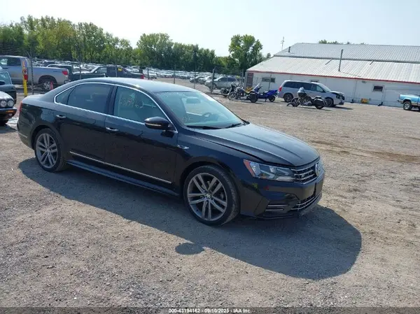 1VWDT7A37HC079765 2017 VOLKSWAGEN PASSAT - Image 1