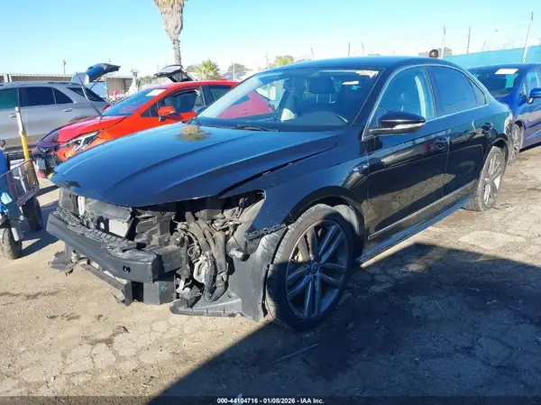1VWDT7A37HC080155 2017 VOLKSWAGEN PASSAT - Image 2