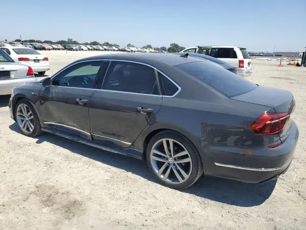 1VWDT7A37HC082486 2017 VOLKSWAGEN PASSAT - Image 2