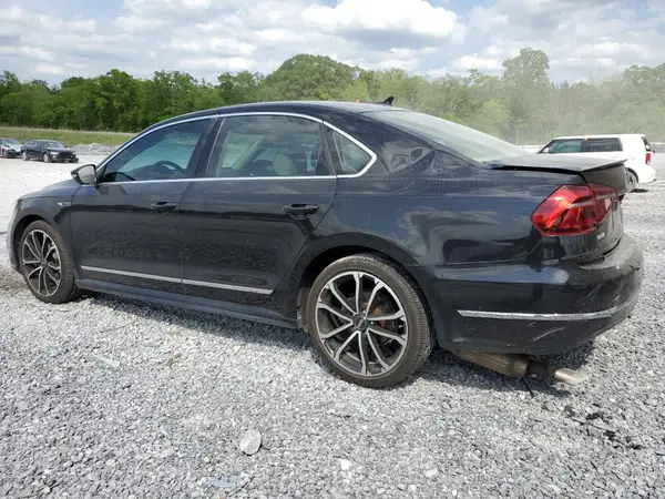 1VWDT7A37HC083640 2017 VOLKSWAGEN PASSAT - Image 2