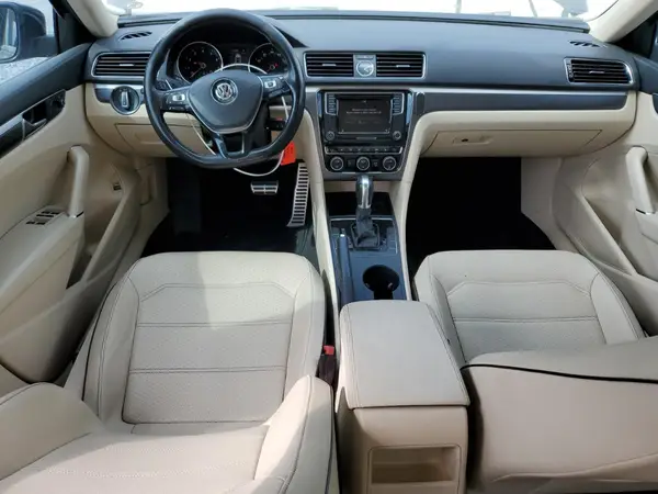 1VWDT7A37HC083640 2017 VOLKSWAGEN PASSAT - Image 8