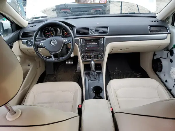 1VWDT7A38HC000216 2017 VOLKSWAGEN PASSAT - Image 8
