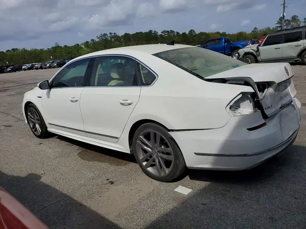 1VWDT7A38HC000930 2017 VOLKSWAGEN PASSAT - Image 2