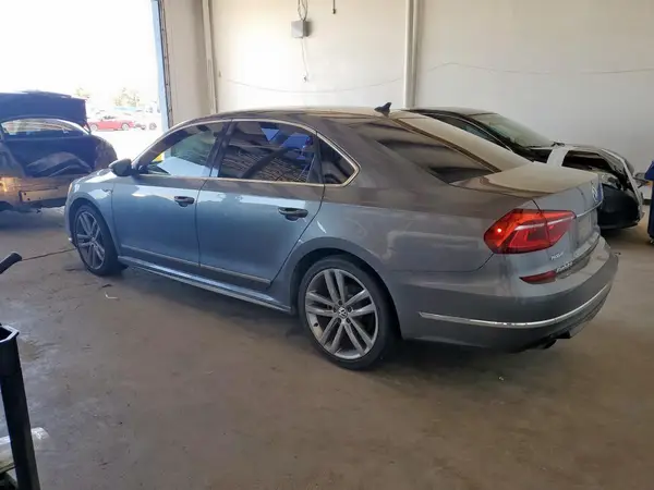 1VWDT7A38HC001320 2017 VOLKSWAGEN PASSAT - Image 2