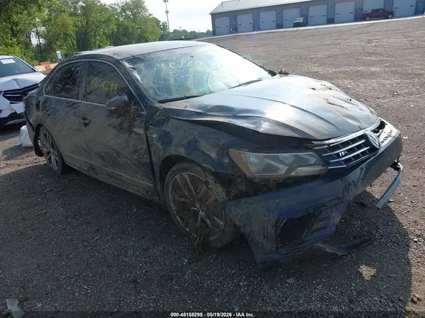 1VWDT7A38HC005853 2017 VOLKSWAGEN PASSAT - Image 1
