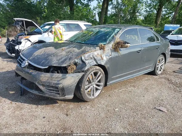 1VWDT7A38HC005853 2017 VOLKSWAGEN PASSAT - Image 2