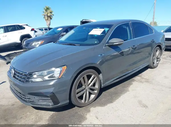 1VWDT7A38HC015752 2017 VOLKSWAGEN PASSAT - Image 2