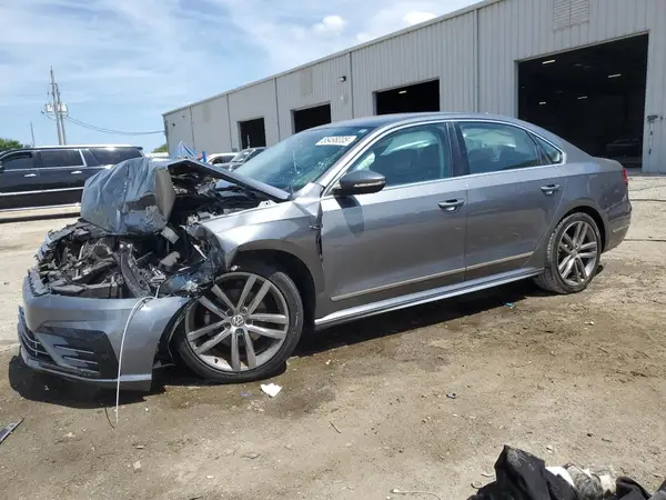 1VWDT7A38HC017050 2017 VOLKSWAGEN PASSAT - Image 1