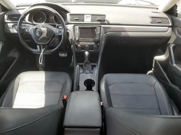 1VWDT7A38HC017050 2017 VOLKSWAGEN PASSAT - Image 8