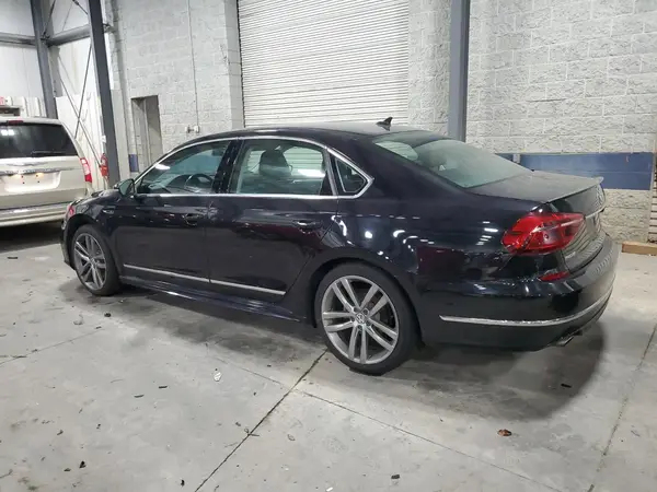 1VWDT7A38HC018117 2017 VOLKSWAGEN PASSAT - Image 2