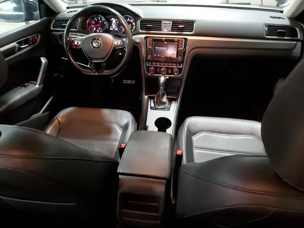 1VWDT7A38HC018117 2017 VOLKSWAGEN PASSAT - Image 8