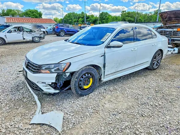 1VWDT7A38HC021728 2017 VOLKSWAGEN PASSAT - Image 1