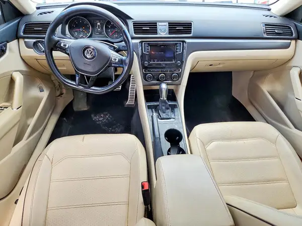 1VWDT7A38HC021728 2017 VOLKSWAGEN PASSAT - Image 8