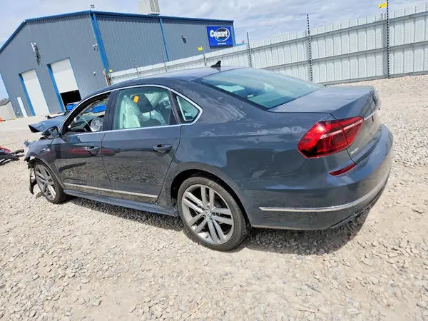 1VWDT7A38HC026086 2017 VOLKSWAGEN PASSAT - Image 2