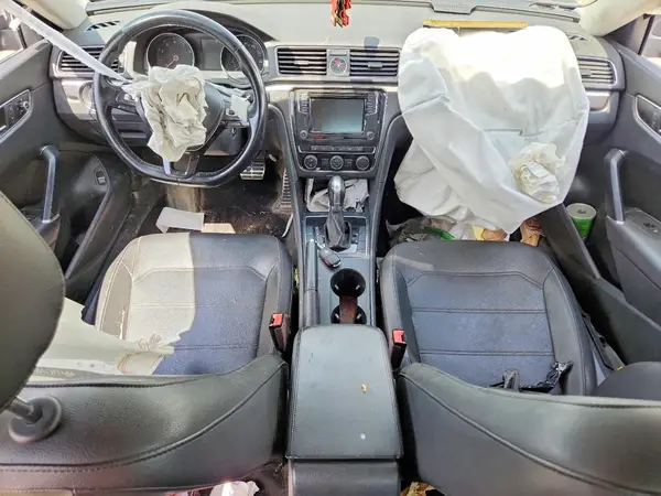 1VWDT7A38HC026086 2017 VOLKSWAGEN PASSAT - Image 8