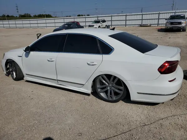 1VWDT7A38HC028761 2017 VOLKSWAGEN PASSAT - Image 2