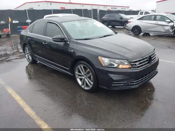 1VWDT7A38HC029098 2017 VOLKSWAGEN PASSAT - Image 1