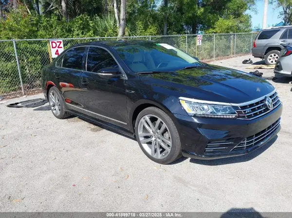 1VWDT7A38HC030624 2017 VOLKSWAGEN PASSAT - Image 1