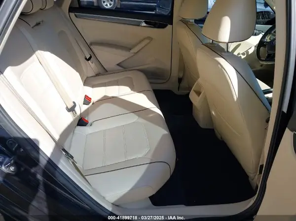 1VWDT7A38HC030624 2017 VOLKSWAGEN PASSAT - Image 8