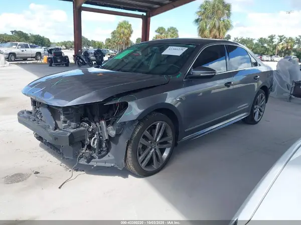 1VWDT7A38HC033541 2017 VOLKSWAGEN PASSAT - Image 2