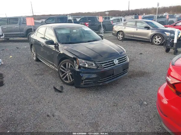 1VWDT7A38HC033751 2017 VOLKSWAGEN PASSAT - Image 1