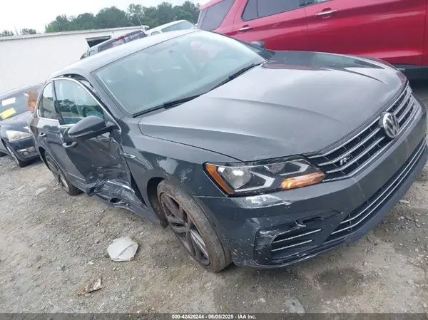 1VWDT7A38HC035581 2017 VOLKSWAGEN PASSAT - Image 1