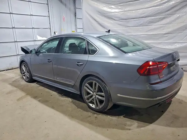 1VWDT7A38HC035998 2017 VOLKSWAGEN PASSAT - Image 2