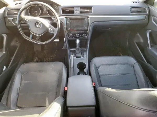1VWDT7A38HC038299 2017 VOLKSWAGEN PASSAT - Image 8