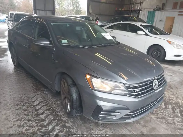 1VWDT7A38HC039498 2017 VOLKSWAGEN PASSAT - Image 1