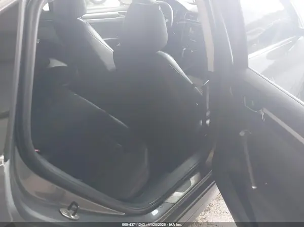 1VWDT7A38HC039498 2017 VOLKSWAGEN PASSAT - Image 8