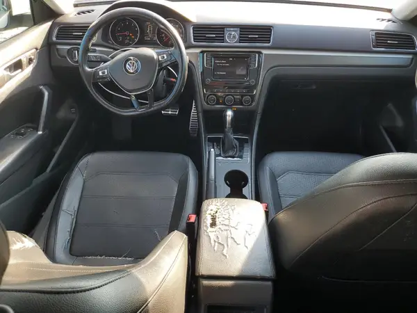 1VWDT7A38HC044359 2017 VOLKSWAGEN PASSAT - Image 8