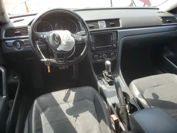 1VWDT7A38HC045429 2017 VOLKSWAGEN PASSAT - Image 8
