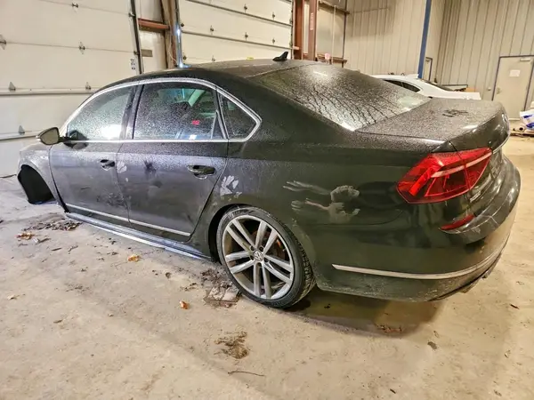 1VWDT7A38HC046080 2017 VOLKSWAGEN PASSAT - Image 2