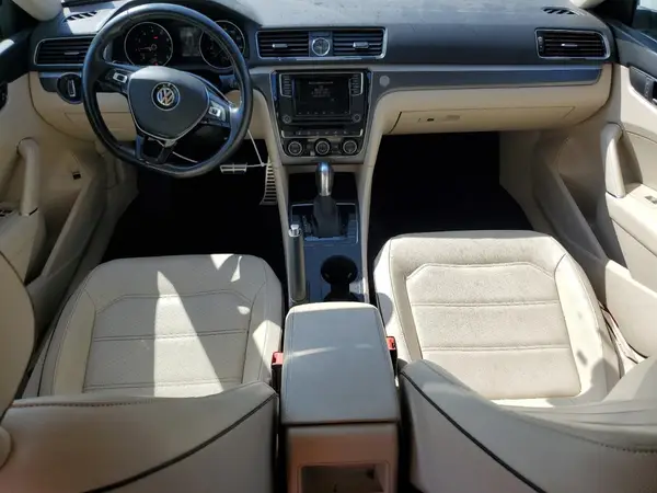 1VWDT7A38HC050386 2017 VOLKSWAGEN PASSAT - Image 8