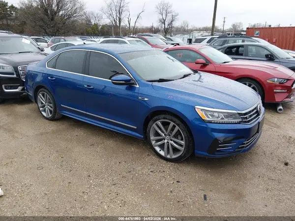 1VWDT7A38HC052252 2017 VOLKSWAGEN PASSAT - Image 1