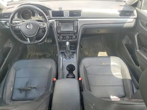 1VWDT7A38HC056088 2017 VOLKSWAGEN PASSAT - Image 8
