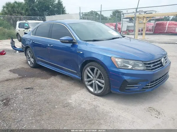 1VWDT7A38HC058245 2017 VOLKSWAGEN PASSAT - Image 1